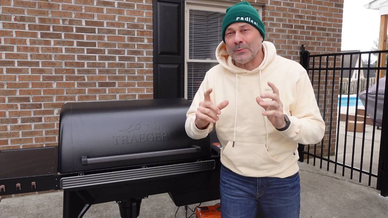 New Traeger Woodridge setup and look around