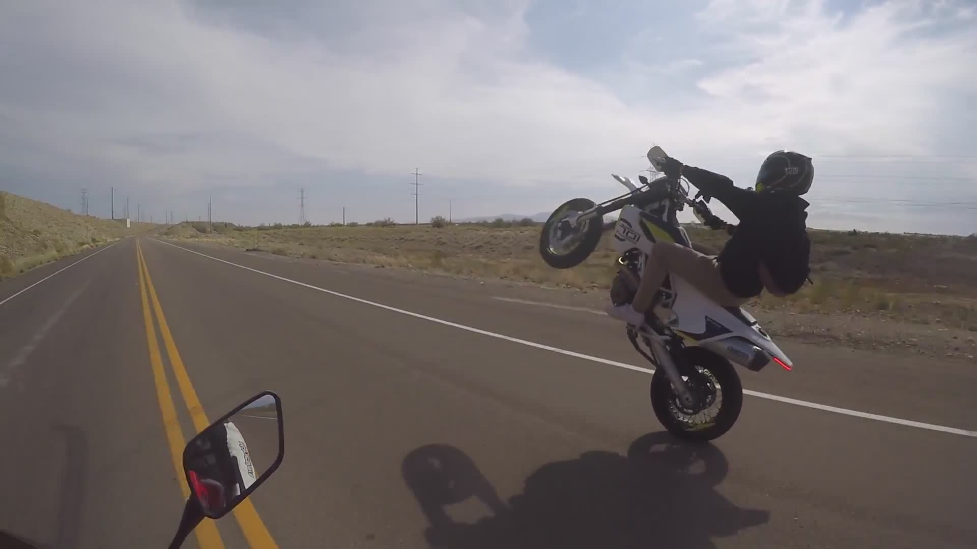Extended motorcycle balancing conten