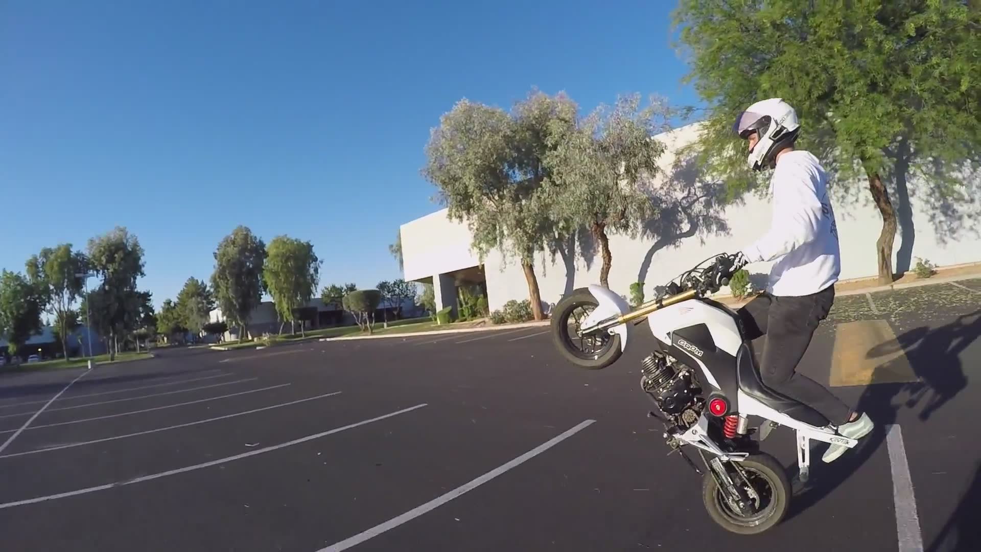 Upright riding position technique