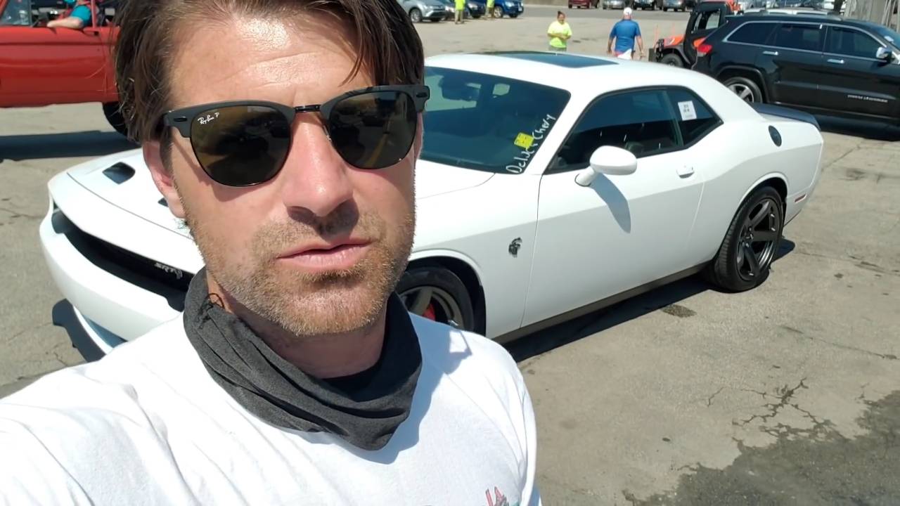 797hp Dodge Challenger Hellcat Redeye goes to dealer auction