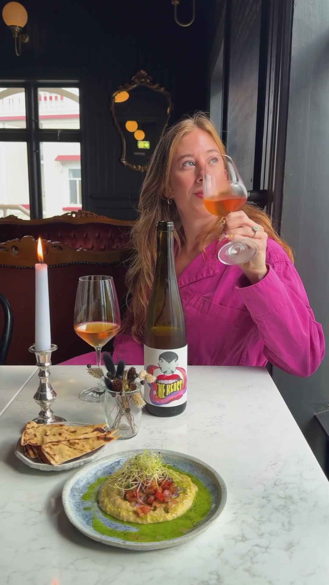 Eyja er en superkoselig vinbar og spisested på Island – vår guide