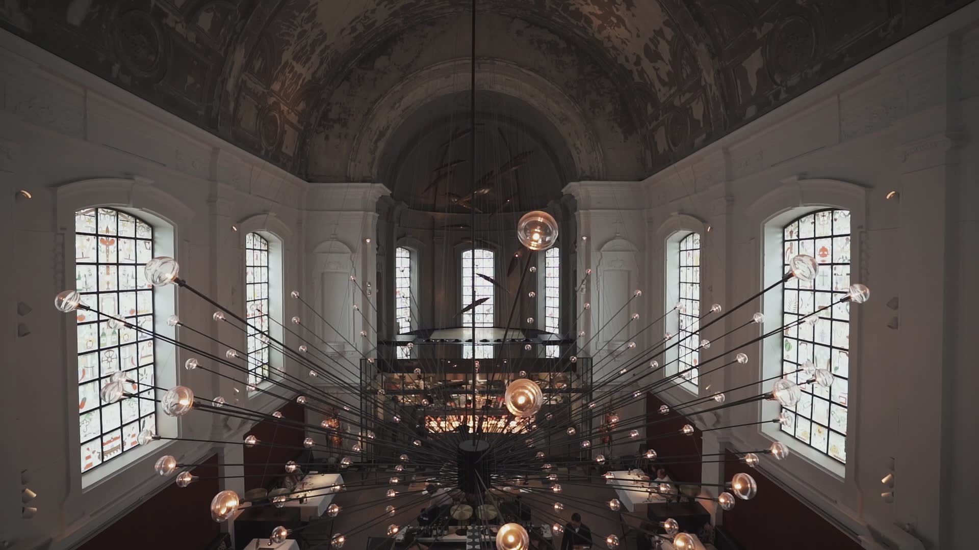 To Michelin-stjerne restaurant i et gammelt kapell – The Jane i Antwerpen, Belgia – slik opplevde vi det