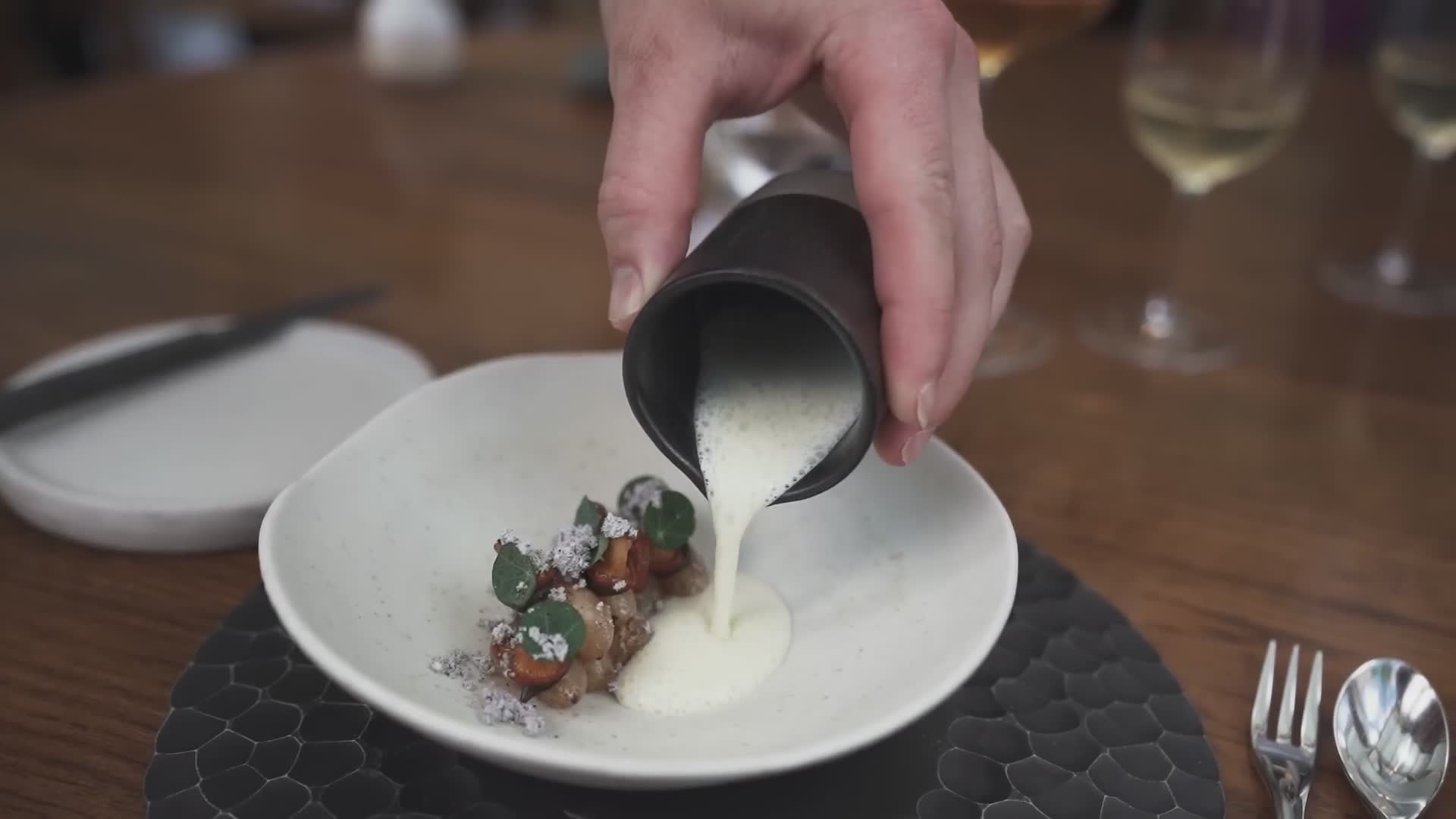 L'Enclume av Simon Rogan | Slik ser et måltid ut på den tre Michelin-stjerne restauranten | slik opplevde vi det