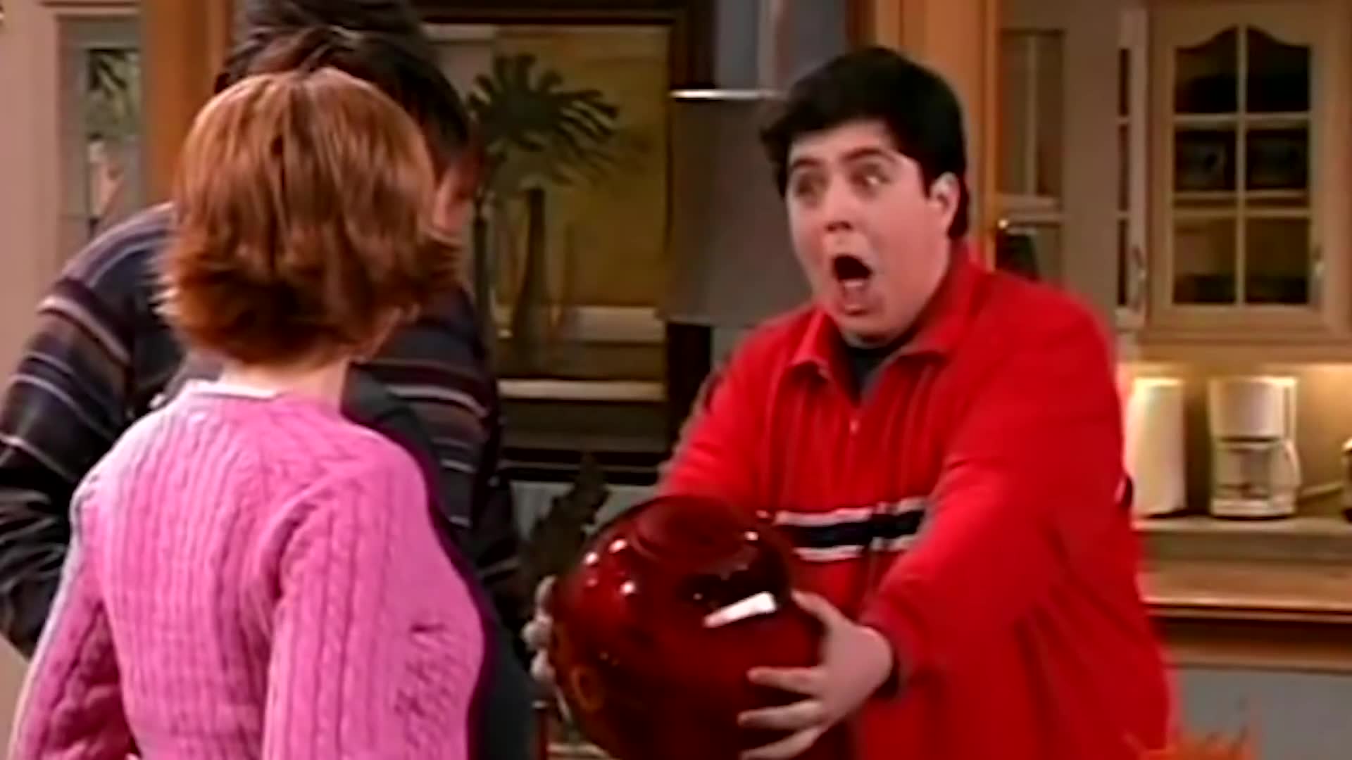 20 celebrities that think the earth is flat
