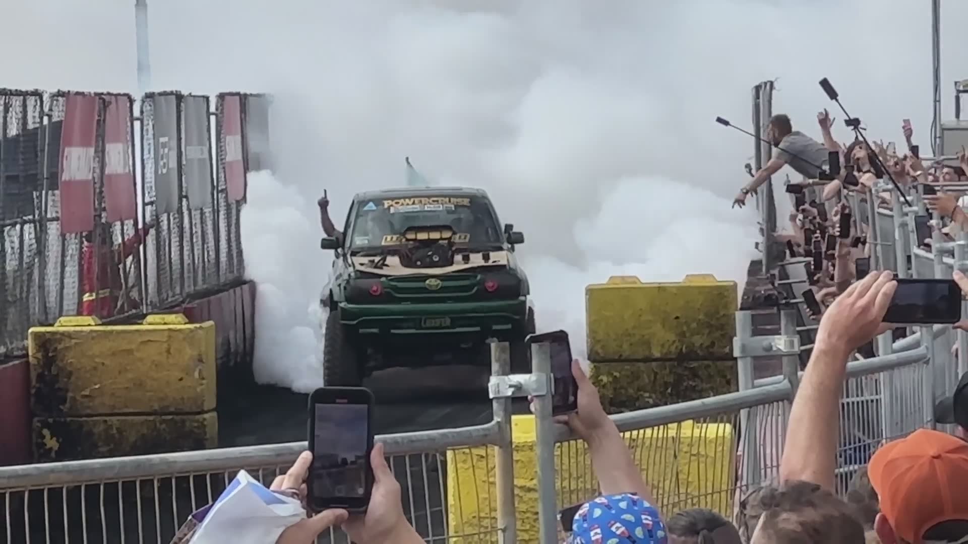 Brutal day 2 at Summernats! So many kicked out!