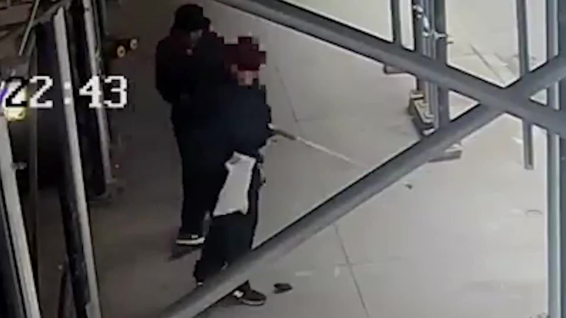 Ex-CIA officer analyzes security footage of violent crime against vulnerable victim in broad daylight