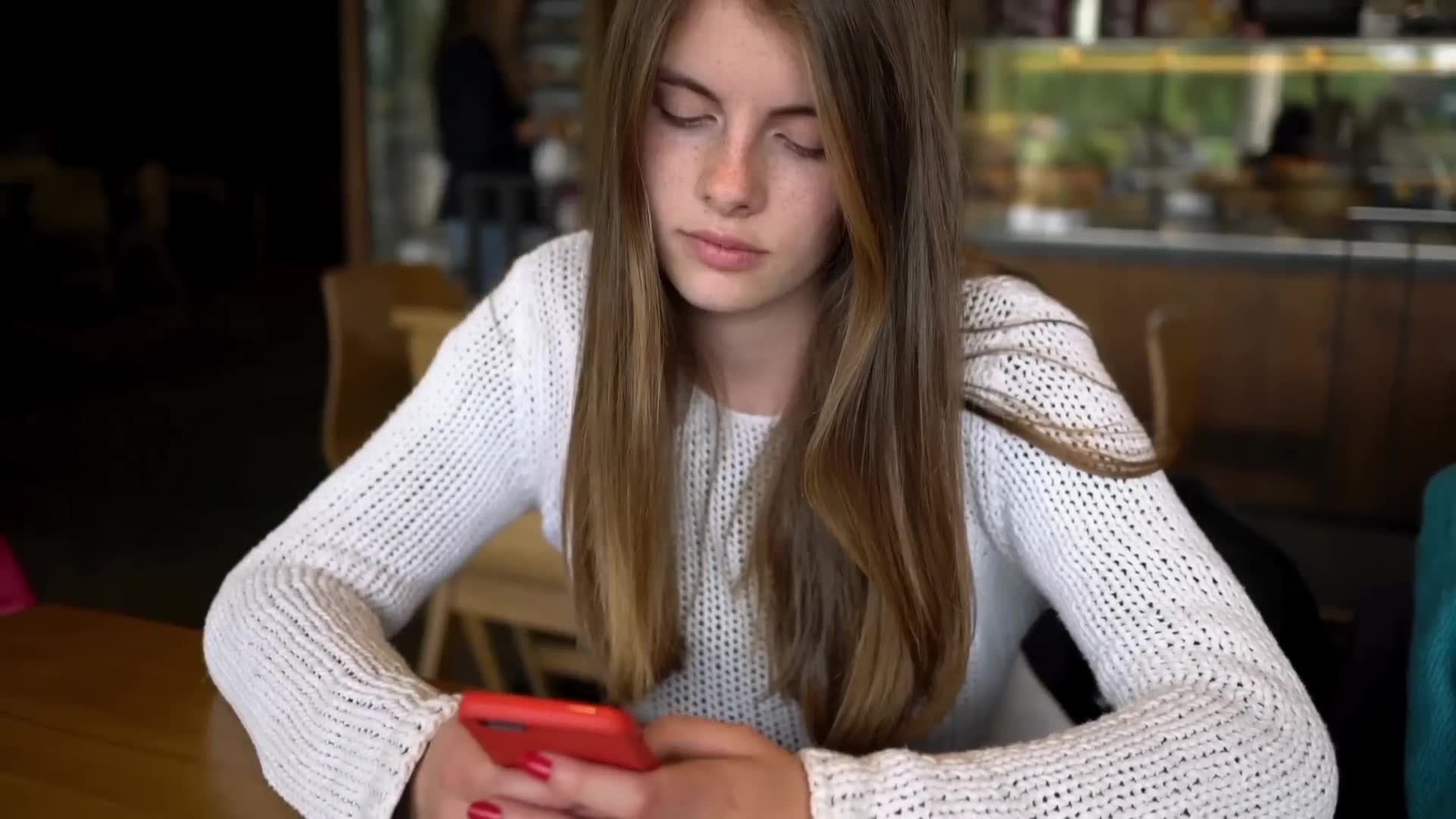 Ex-CIA officer explains security rationale for giving children temporary untraceable phones