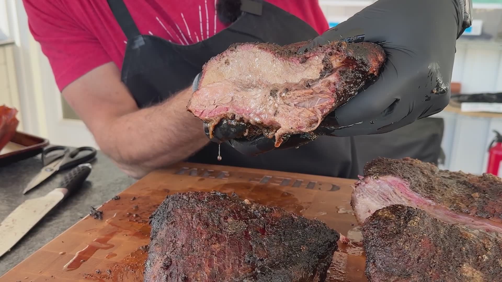 Comparing stick burner offset smoker versus pellet grill for brisket