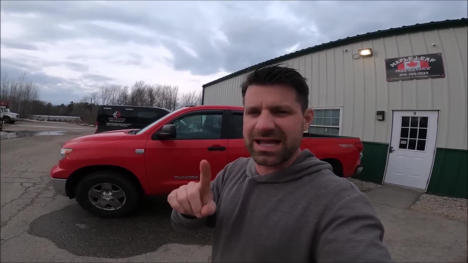 Examining a six thousand dollar auction truck for the flip series