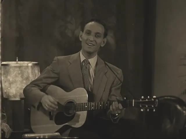 The Weavers - The Roving Kind (Snader telescription, 1950s)