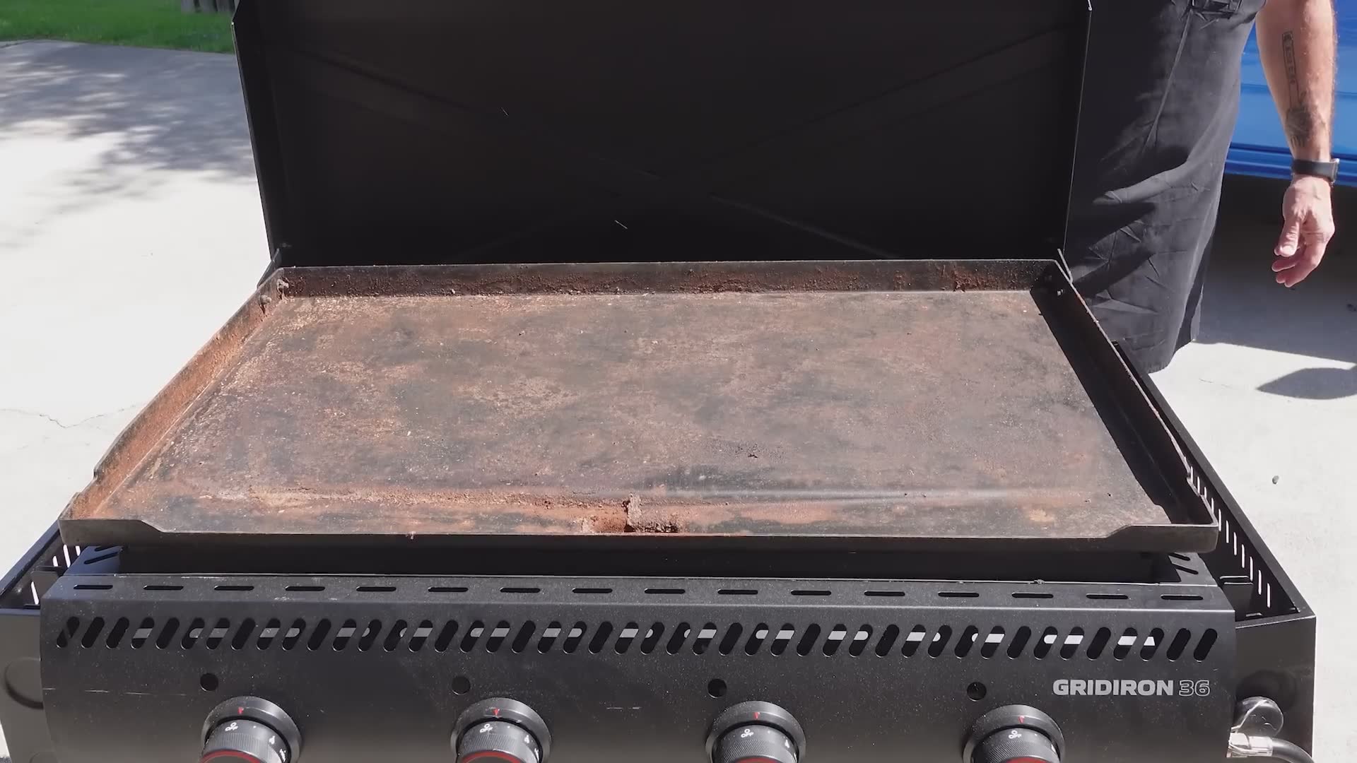 Restoring a rusted griddle back to cooking condition