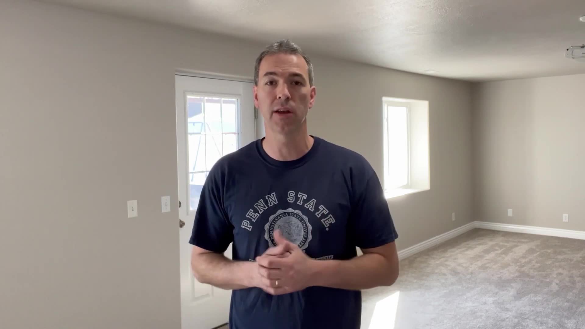 Everyday Carry Gear Essentials by Jason Hanson - EDC Gear Check