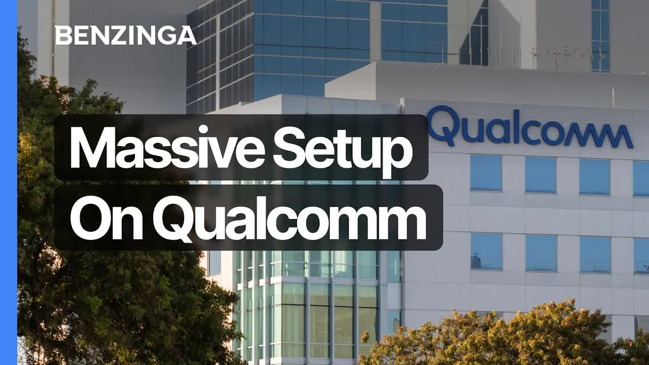 Qualcomm Beats Wall Street AGAIN | Here’s What the Smart Money Is Watching