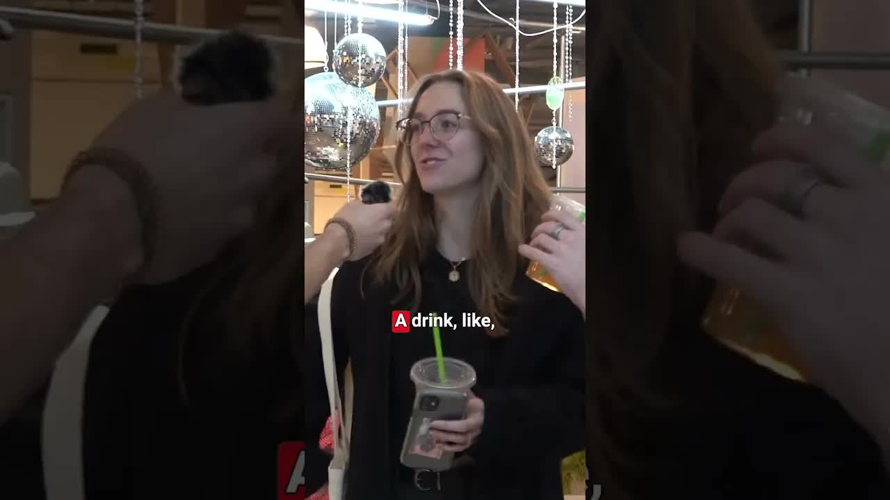 Would you buy a gift for a stranger? 🤭
