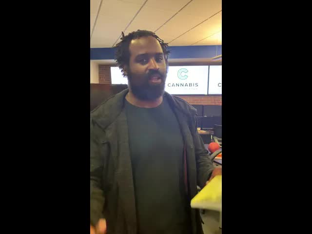 Ricky Williams visiting Detroit & loves Xenith