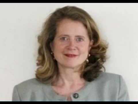 Cate Long, Founder of Puerto Rico Clearinghouse- #PreMarket Prep for October 16, 2015
