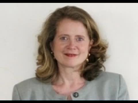 Cate Long,  Founder of Puerto Rico Clearinghouse - #PreMarket Prep for August 25, 2015