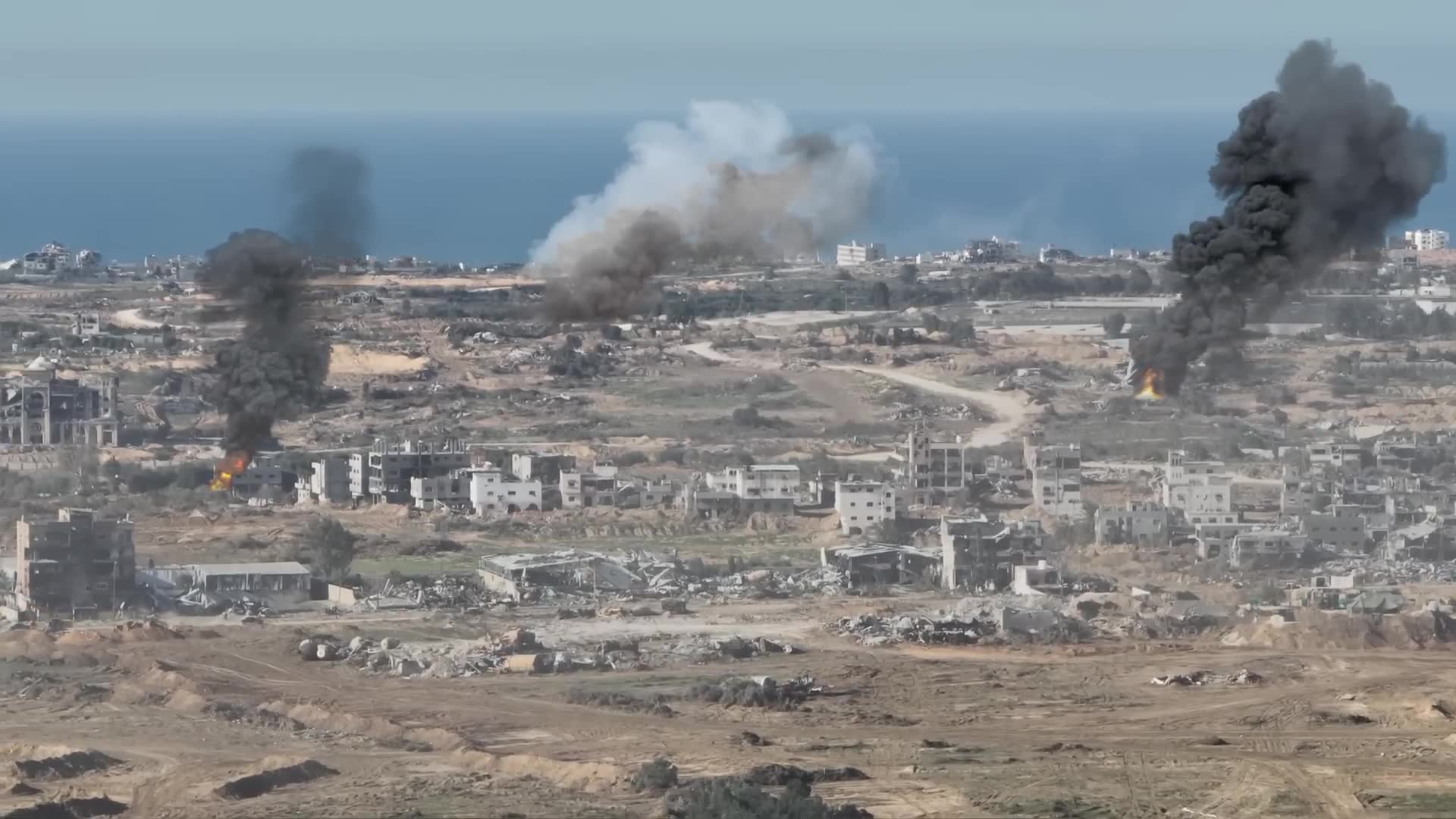 Two conflict zones deliberately escalating toward world war