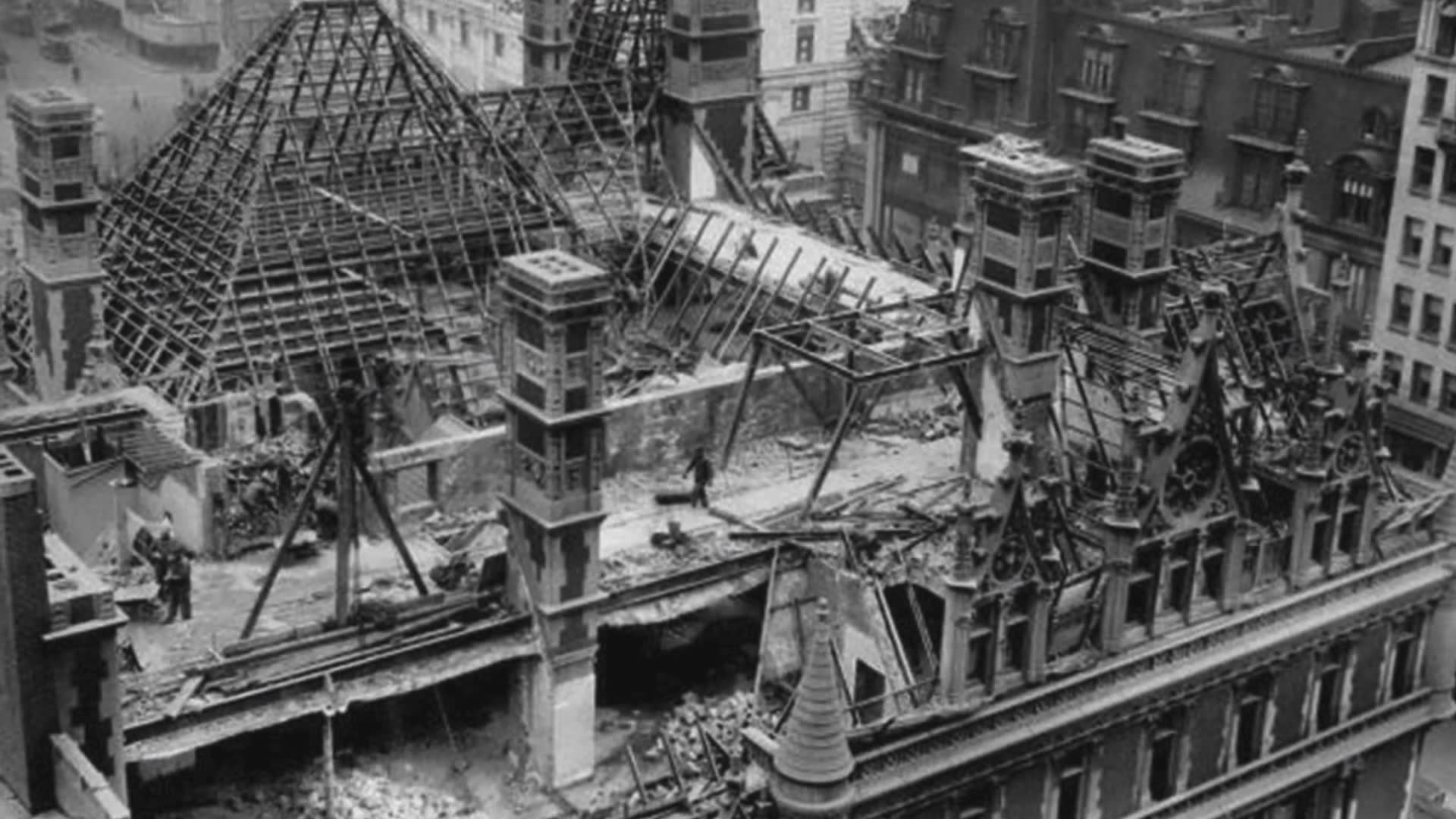 Vanderbilt family's ruthless wealth accumulation and dramatic decline exposed