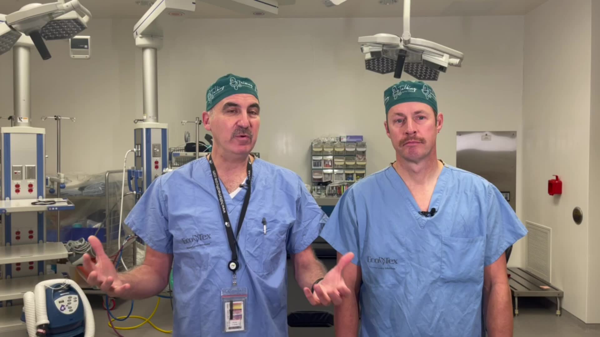 Comparing unicompartmental and total knee arthroplasty surgical approaches