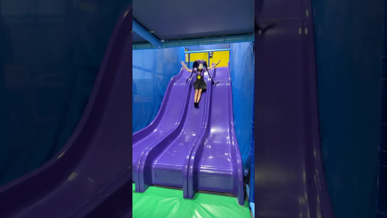 LILLY LOVE BRAIDS AT INDOOR PLAYGROUND!!