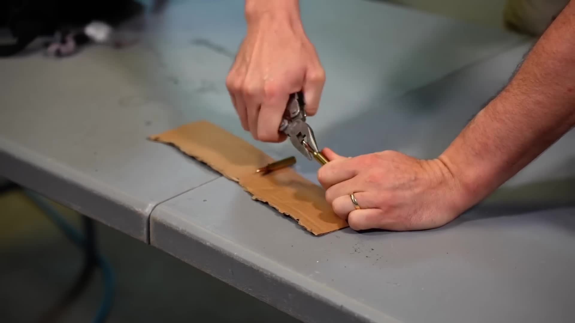 Extracting gunpowder for emergency ignition