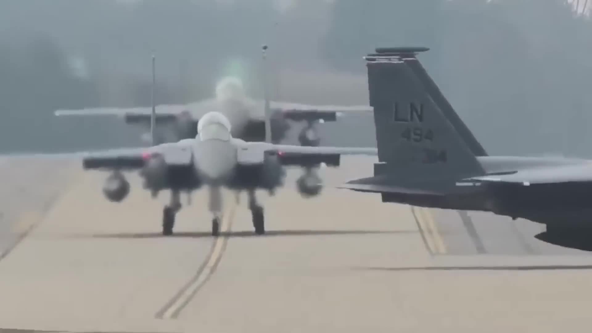 Multiple carrier groups deploy to Persian Gulf