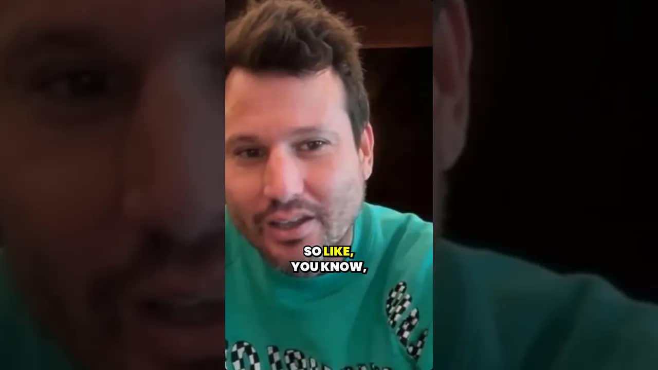 🎨 90s vibes + female-friendly design = cult classic!