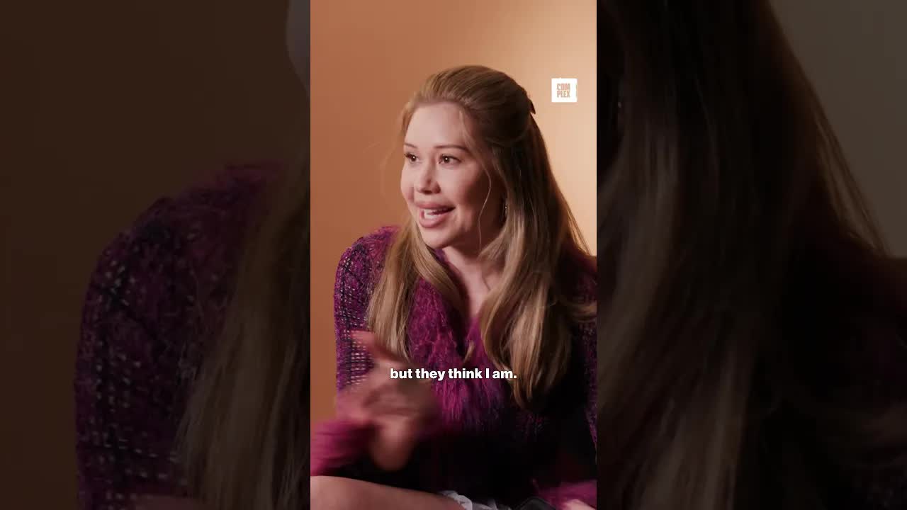 Gabby Windey reveals her lock screen, favorite video, & last Google search on #WhatsInYourPhone