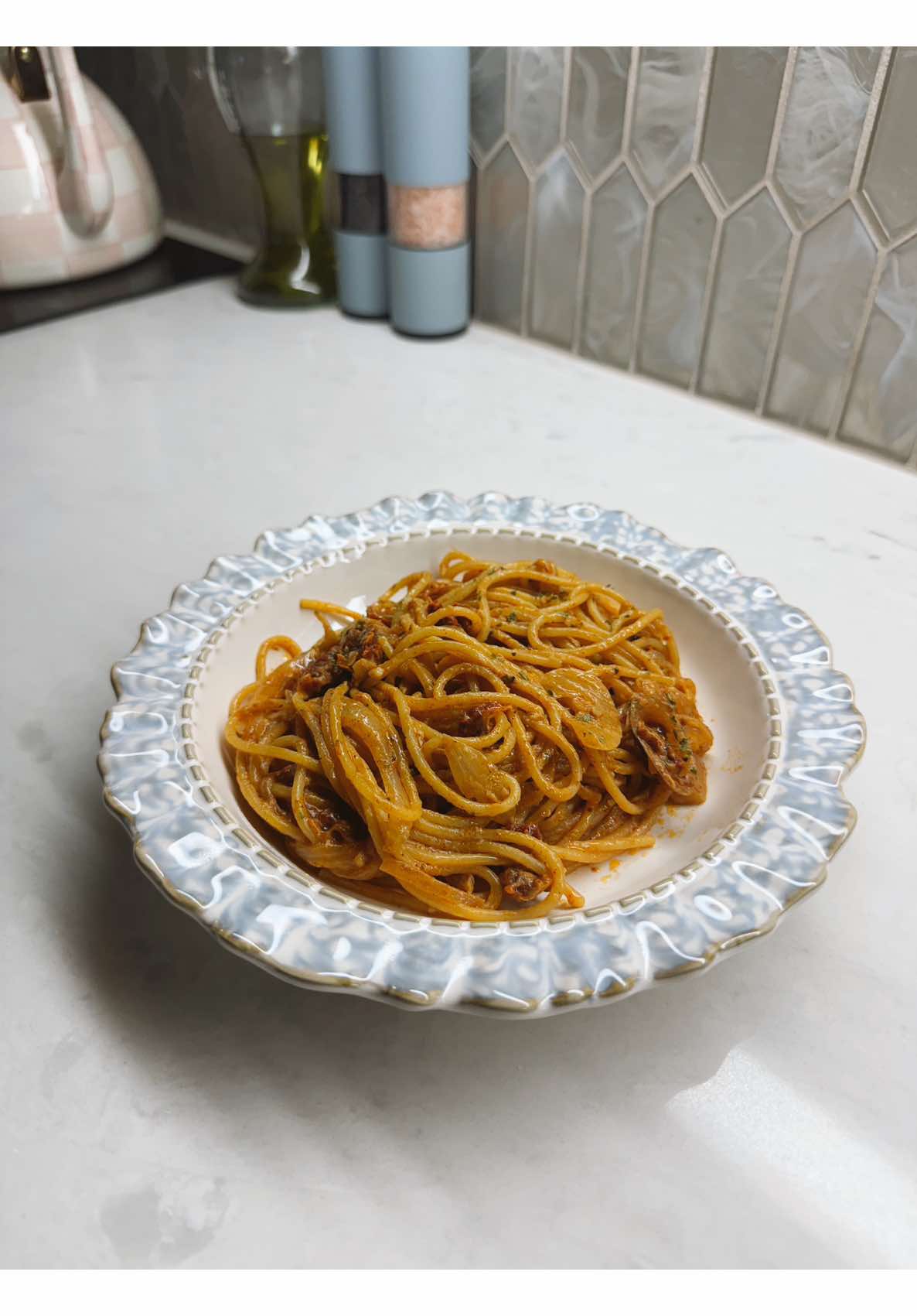 Creamy sun dried tomato spaghetti pasta easy homemade dinner cooking
