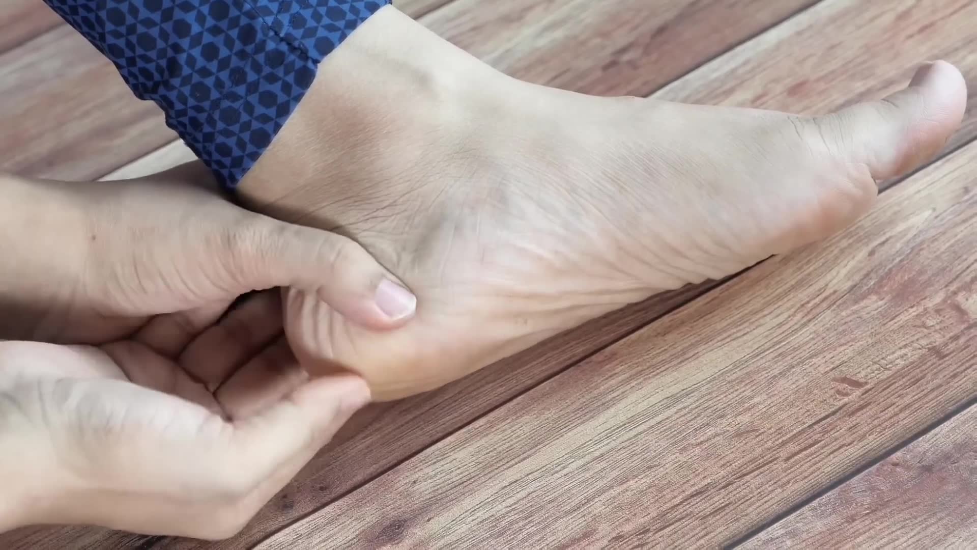 Understanding what causes plantar fasciitis and the best ways to treat heel pain