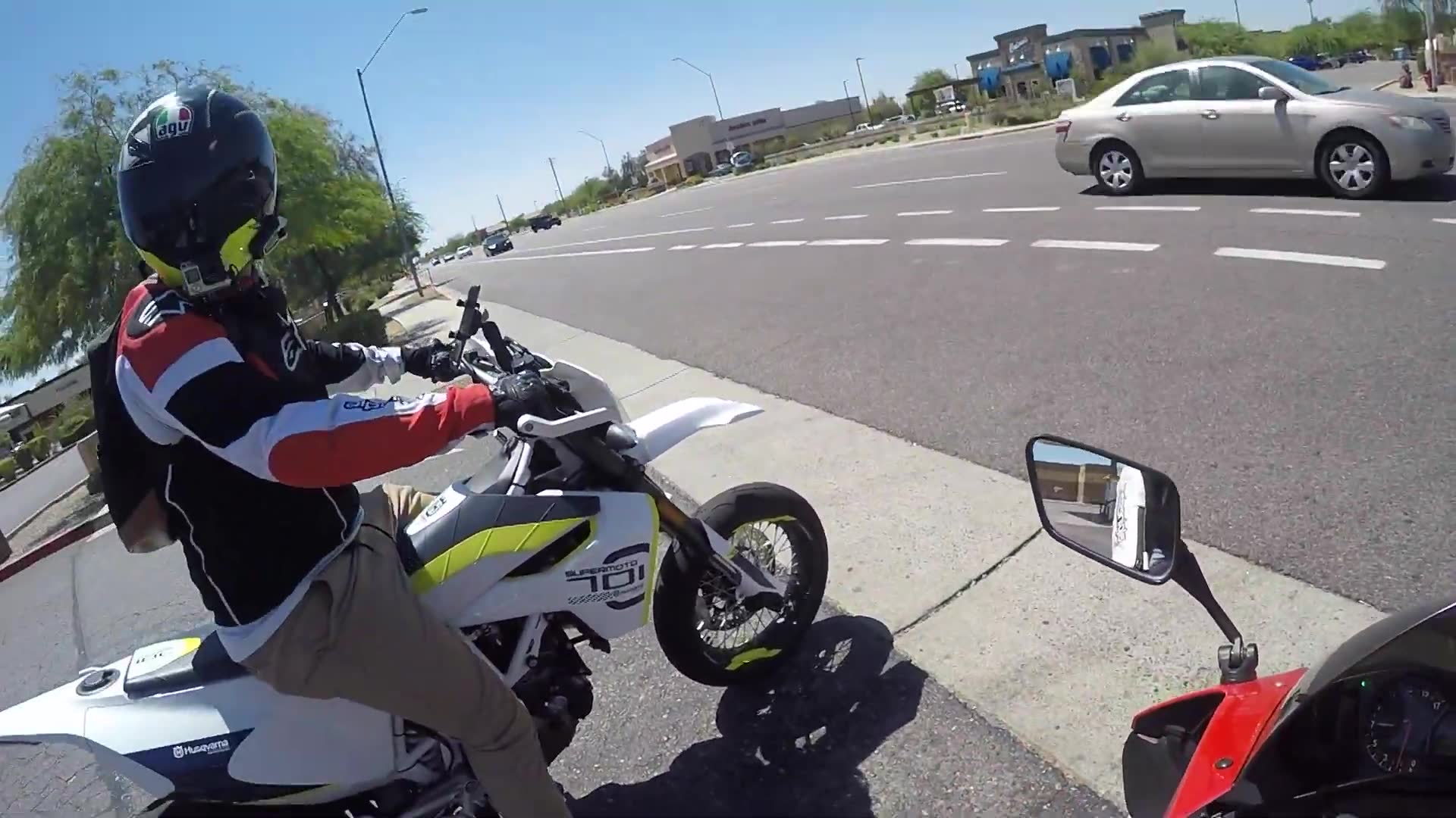 Rider gets caught in the bicycle lane but the police officer could not be more chill