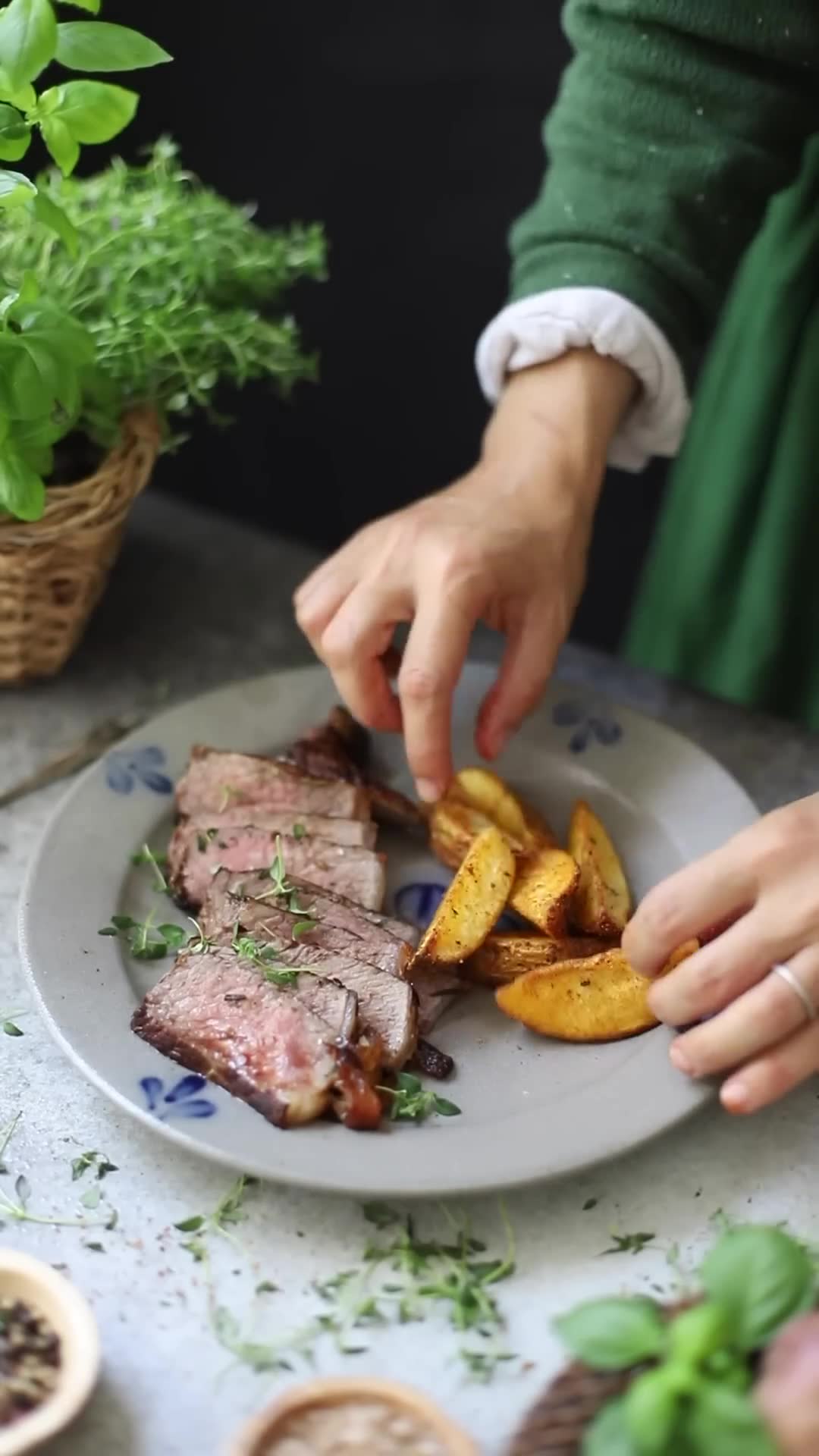Rolled lasagna technique paired with classic steak preparation