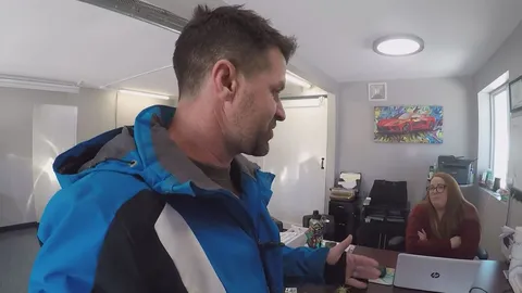 Double scam exposed when bank and customer team up to cheat the dealer