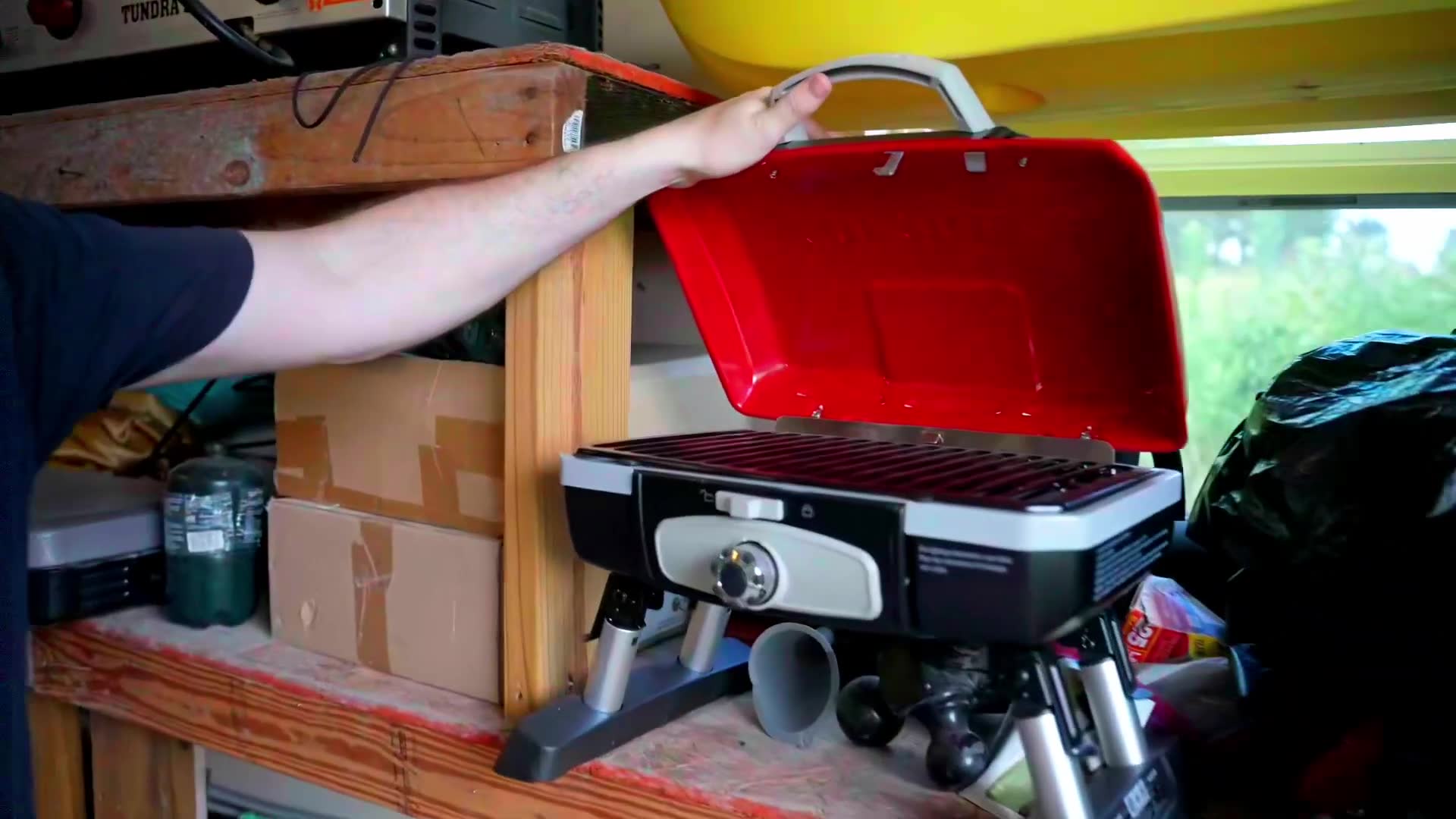 Emergency food preparation systems that function without electricity or gas