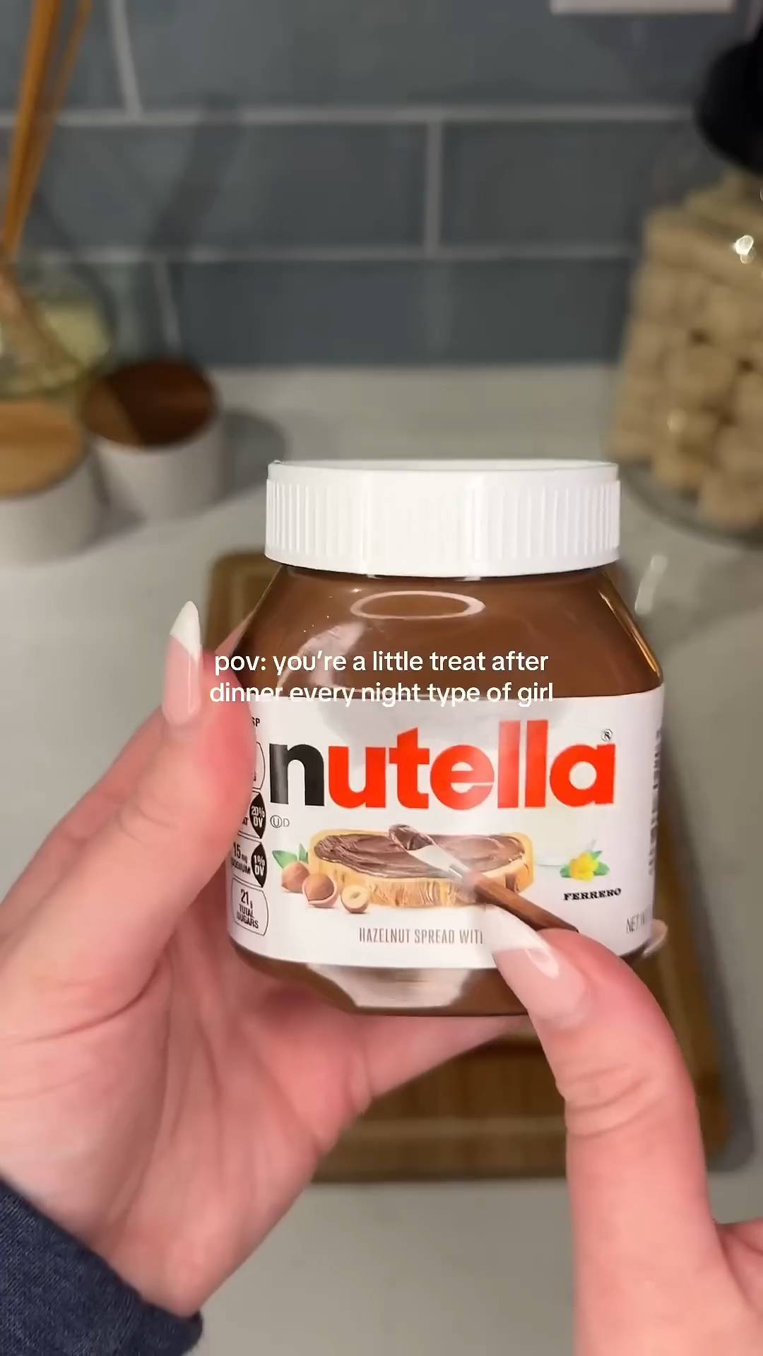 Classic s'mores gets gourmet treatment with hazelnut chocolate spread