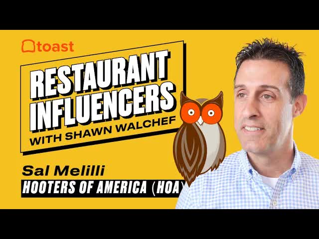 Hooters CEO Says Good Leadership is a Lot Like a Bag of Golf Clubs