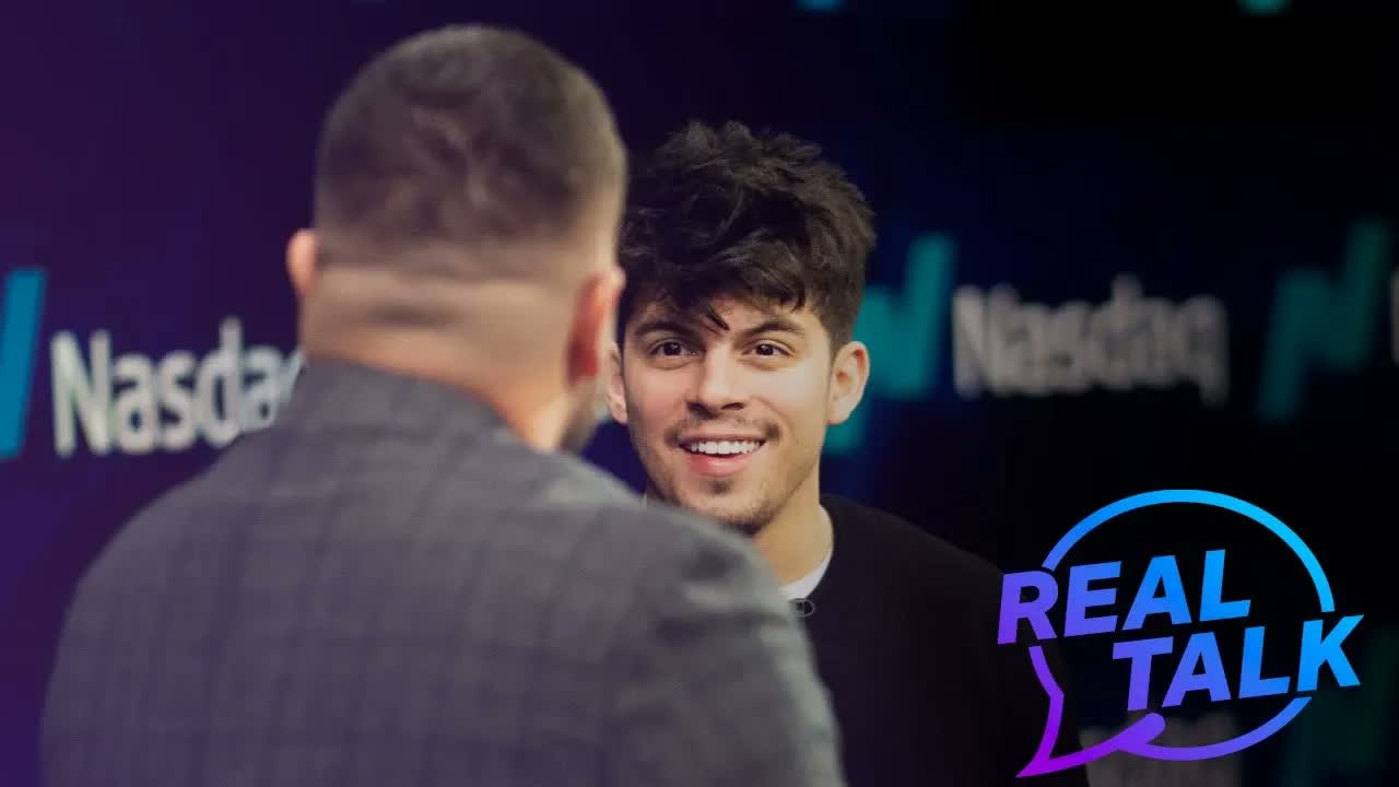 How to Work with Celebrities and Boost Your Social Media Presence