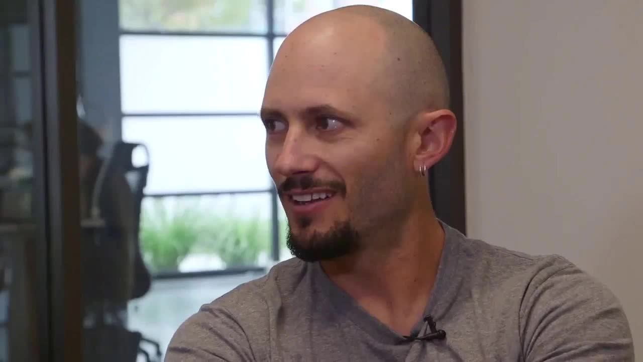 Next Level Business Strategies to Hit Your Next Million | Leveling Up With Noah Kagan