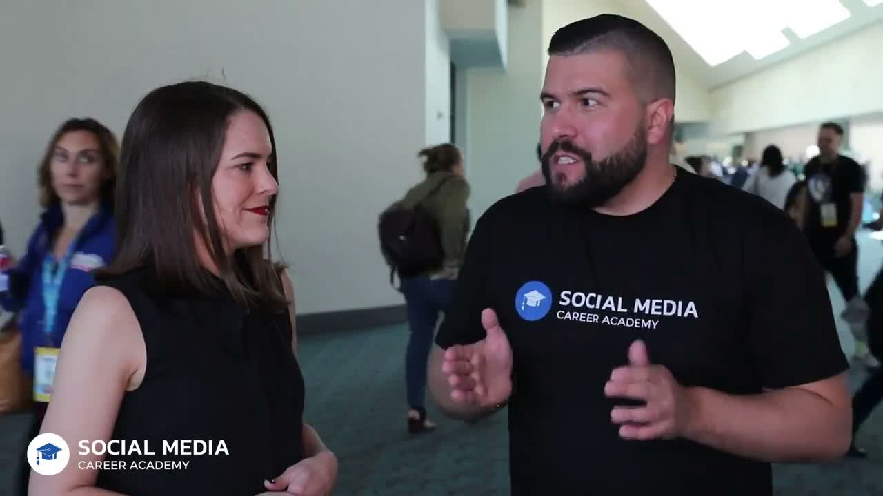 Melanie Deziel on Social Media Storytelling and Community Building Strategies