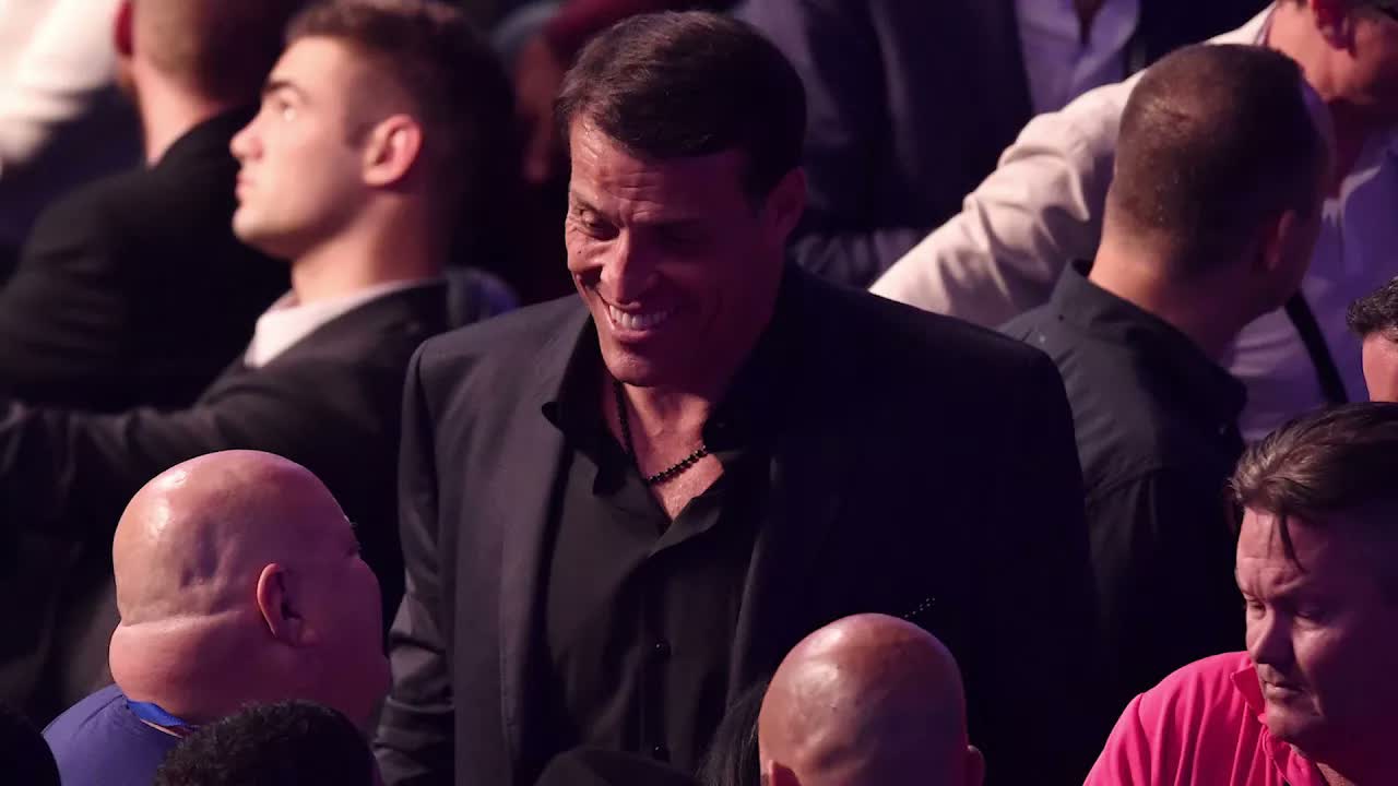 Facebook Freakout, and Tony Robbins Apologizes. 3 Things to Know Today!