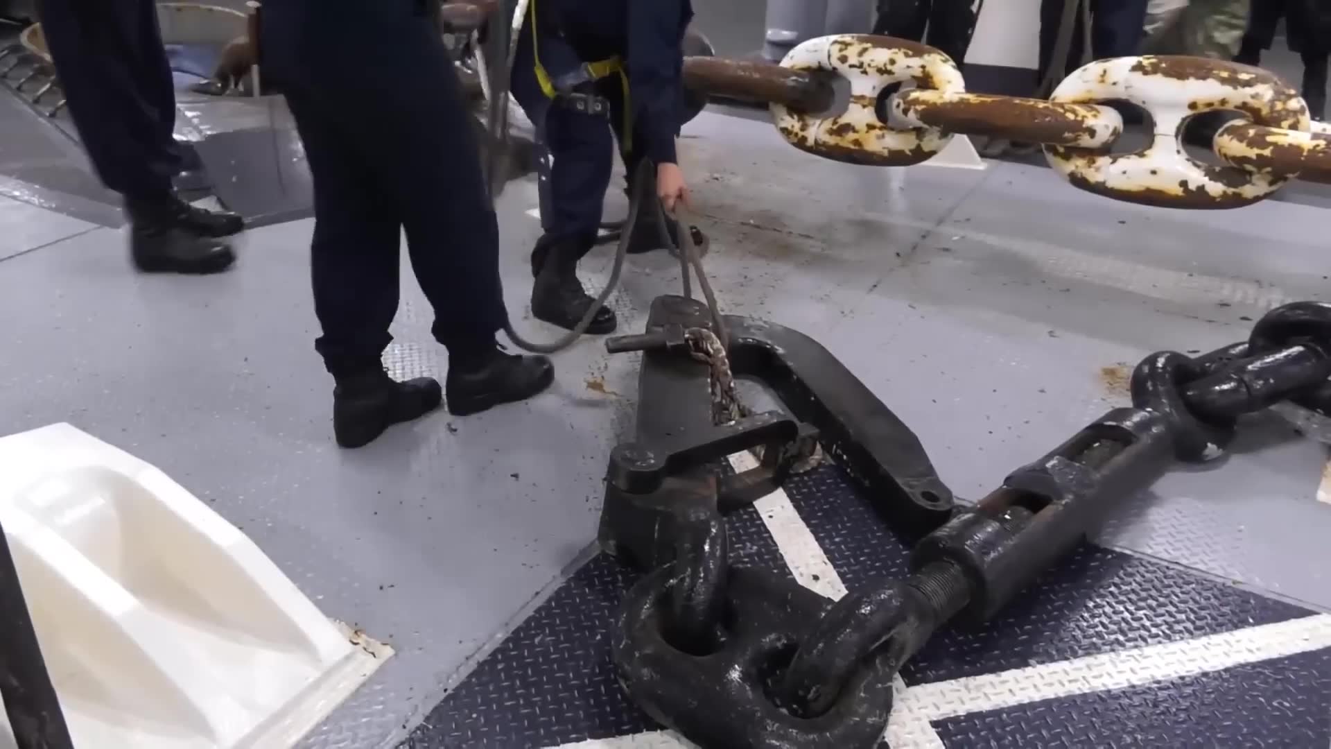 Dangerous procedures during carrier anchoring operations require extreme caution