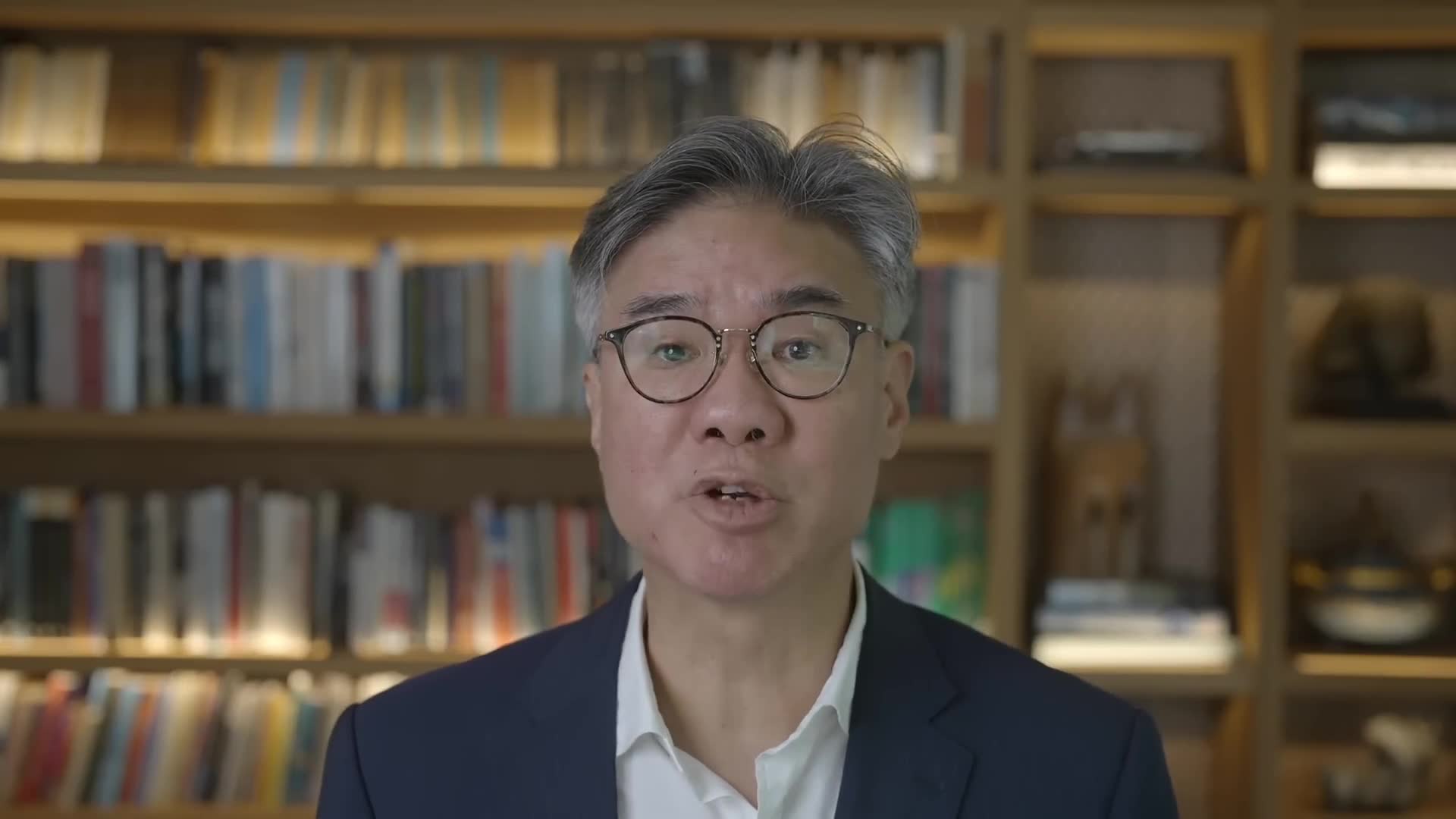 Economic crisis pattern spreading from Beijing to Washington