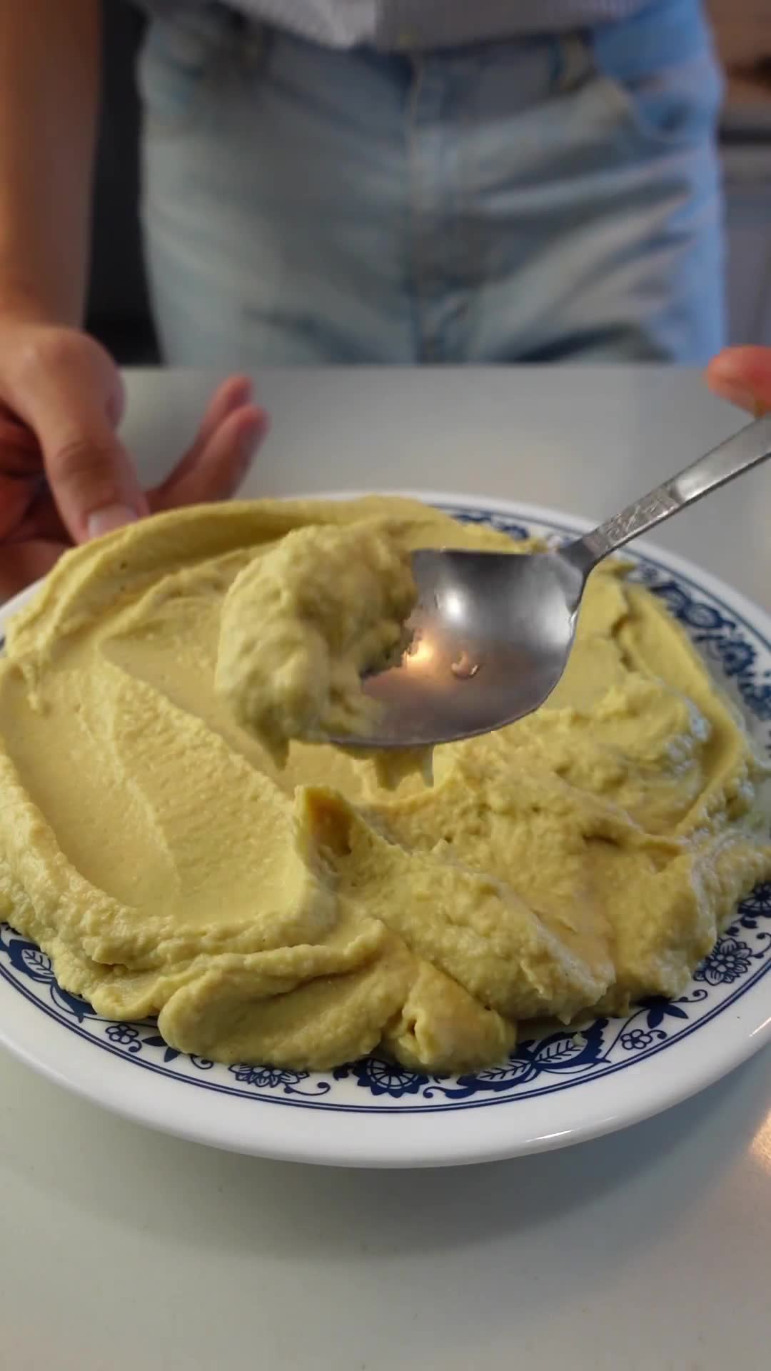 Why you'll never buy pre-made hummus after trying this recipe