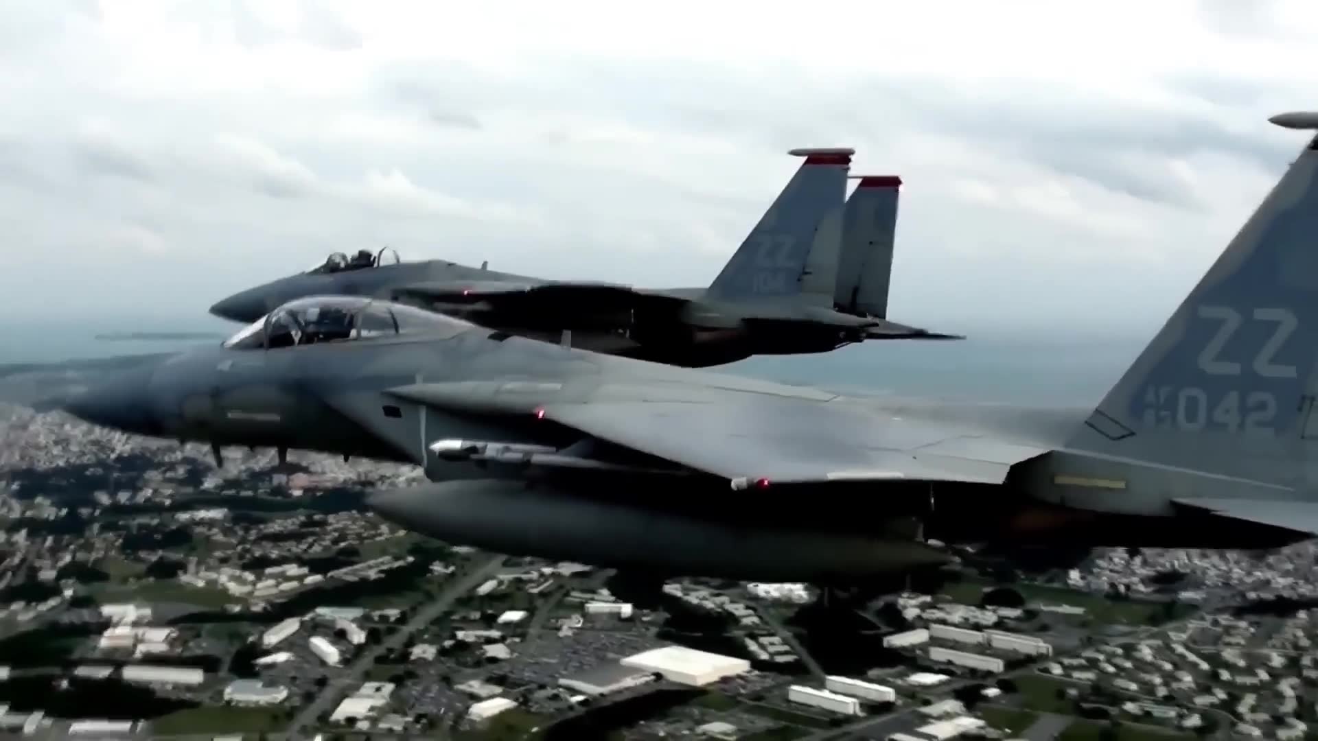 Massive budget battle between naval and Air Force fighter programs