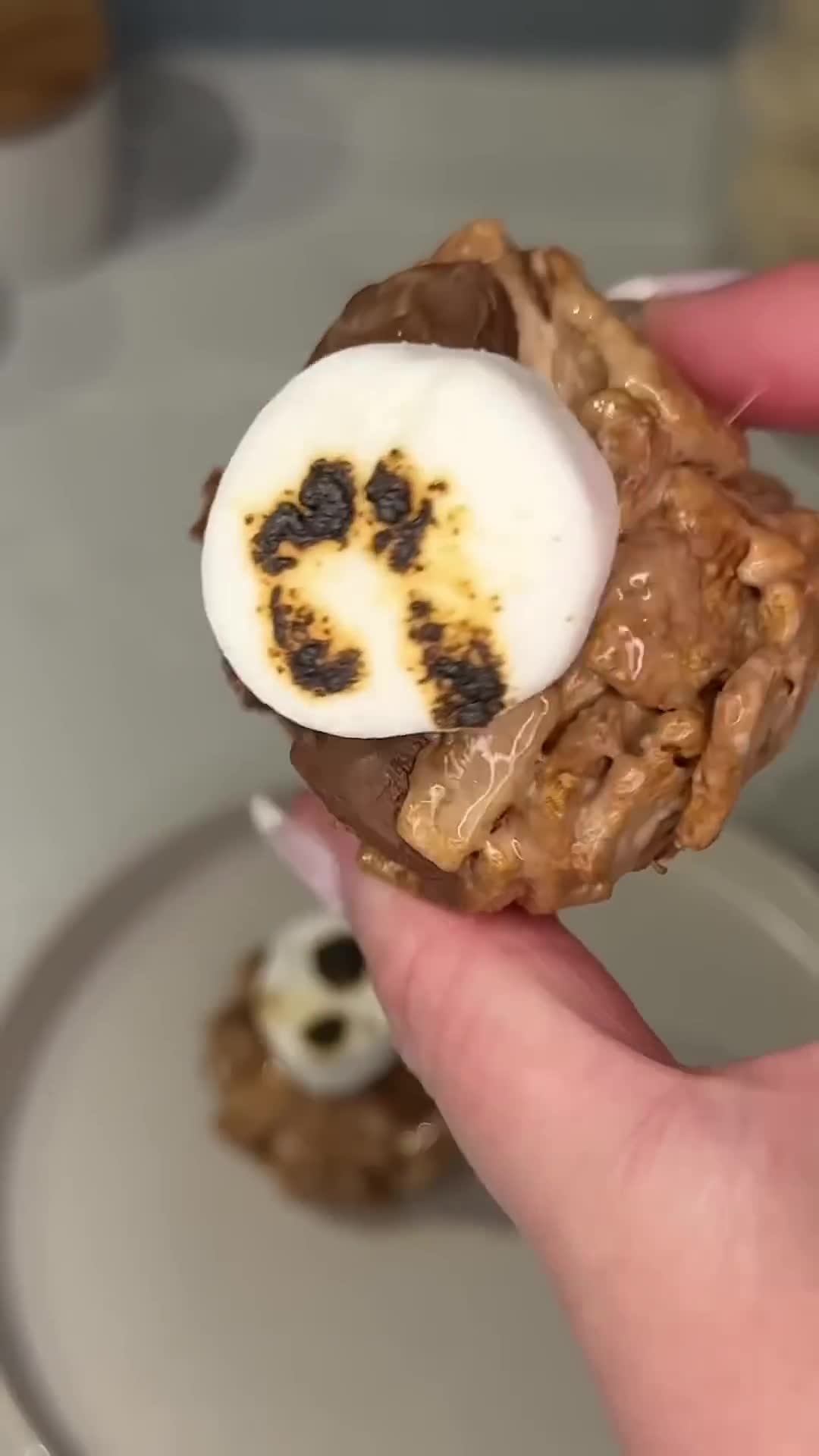 S'mores reinvented with cereal instead of standard graham crackers