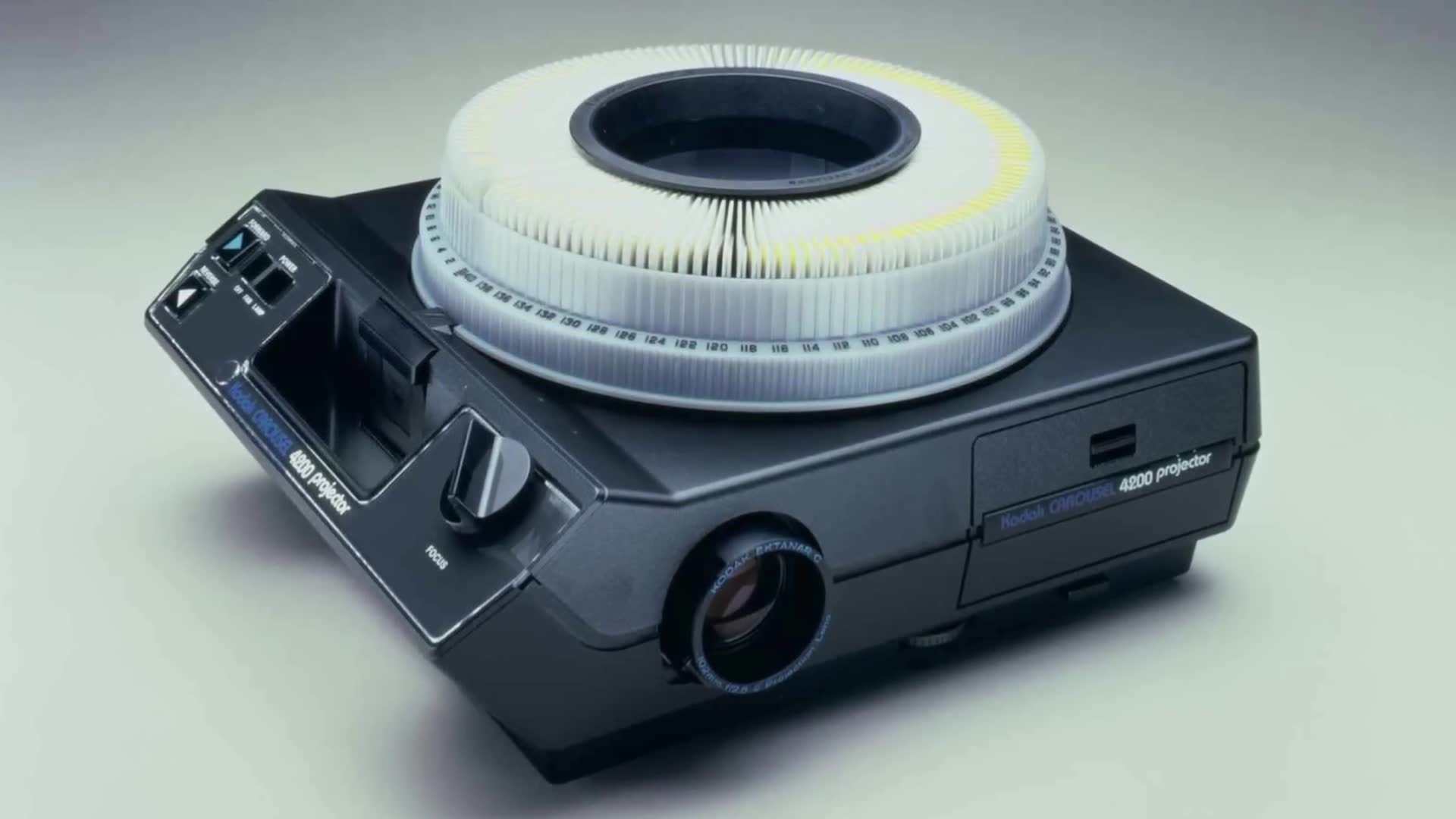 Obsolete tech that younger generations never experienced in daily life