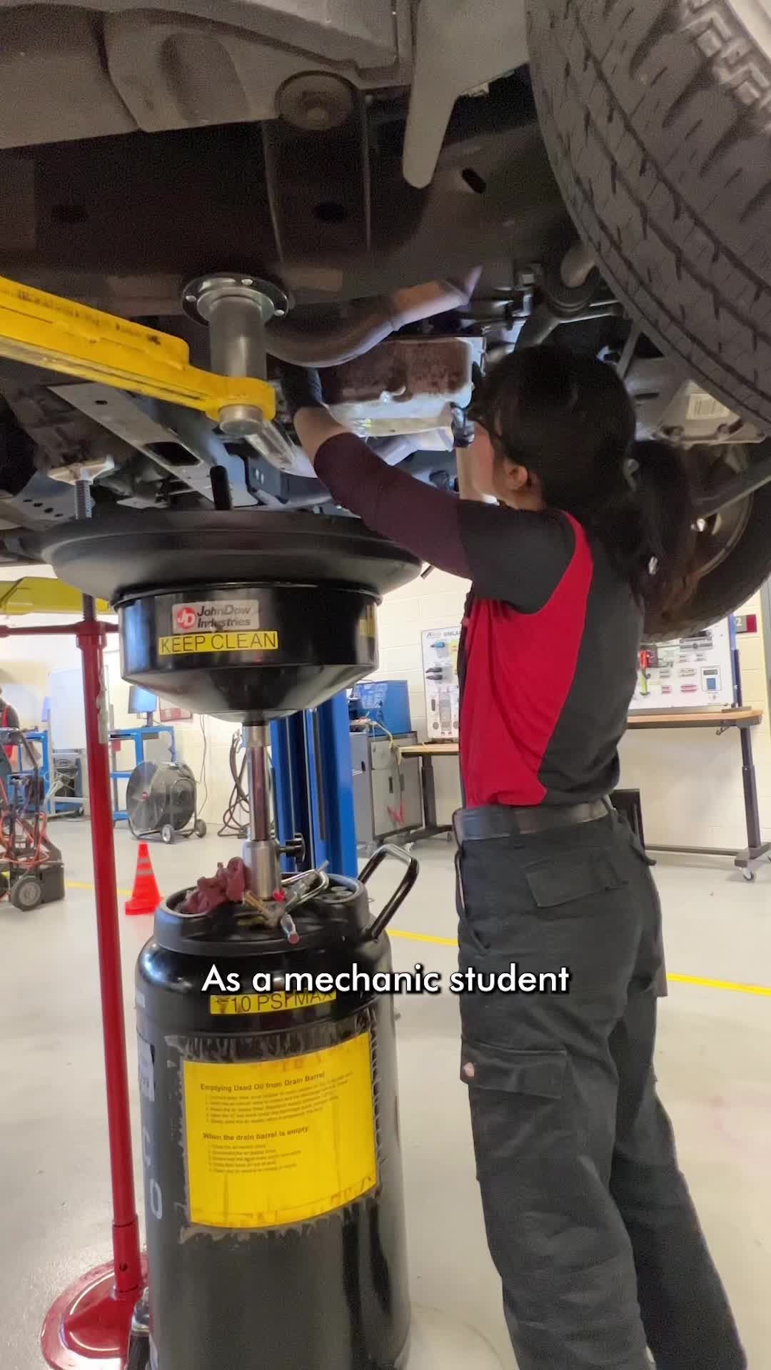 Mechanic student demonstrates finding vehicle recalls during service