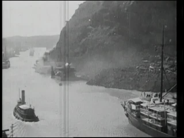0387 Panama Canal