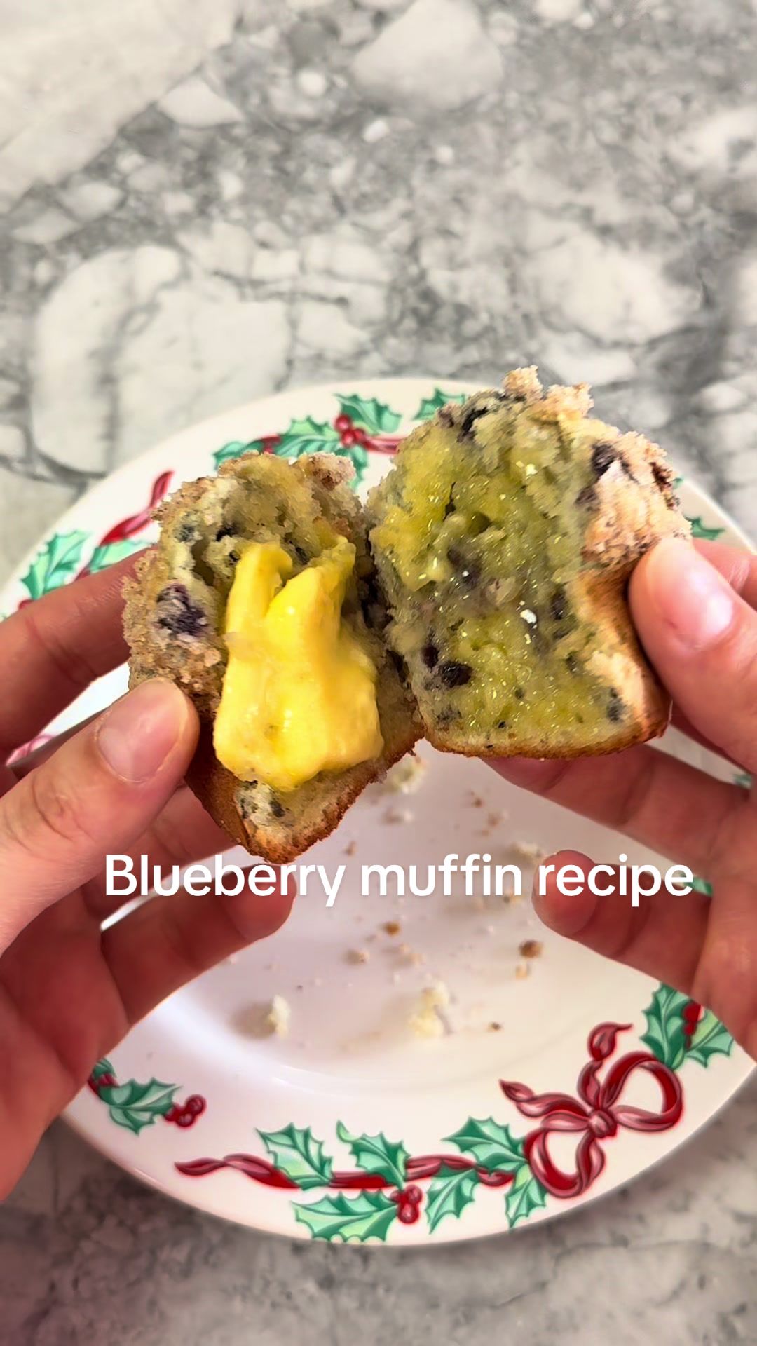 Classic blueberry muffin recipe with streusel topping